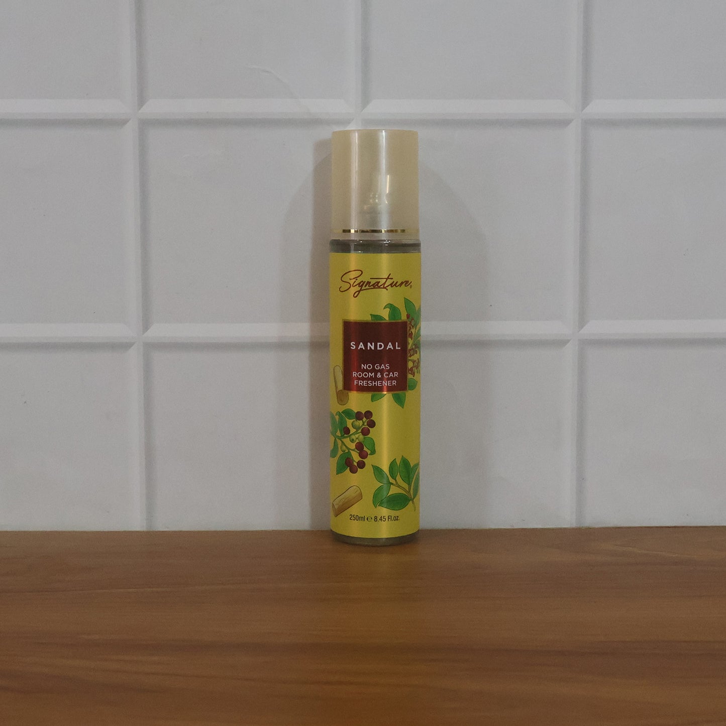Signature Sandal Room  Car Freshener Spray 250 Ml