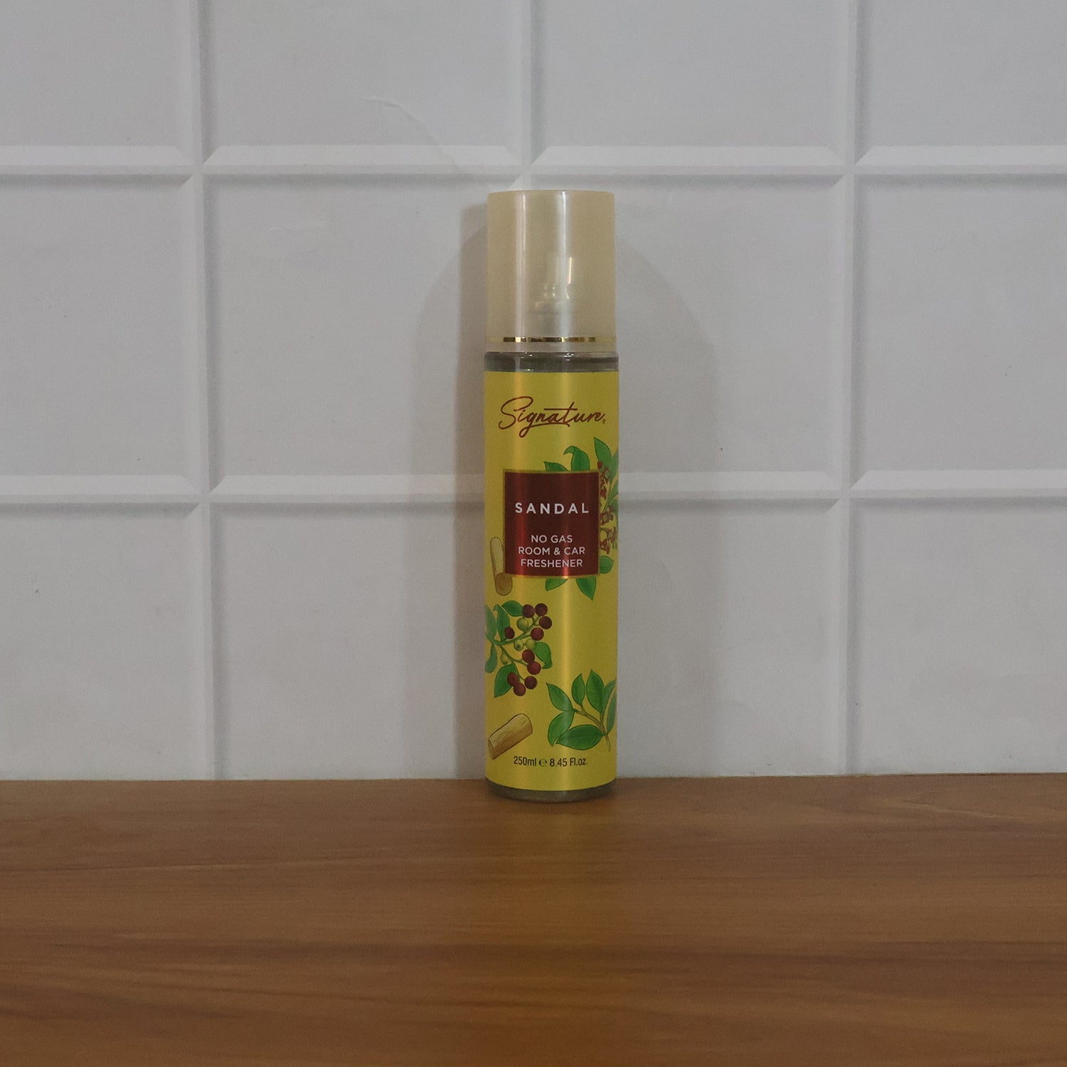 Signature Sandal Room  Car Freshener Spray 250 Ml