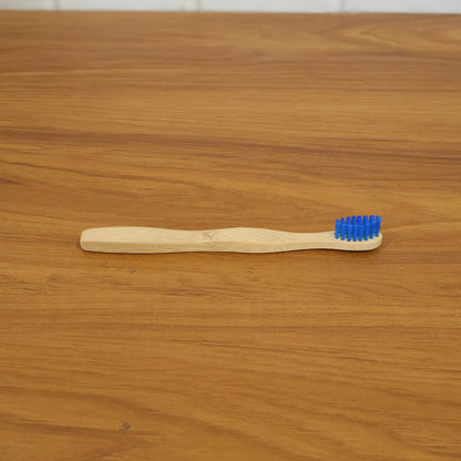 Sustainable Wooden Handle Toothbrush With Soft Bristles (1 Pc)