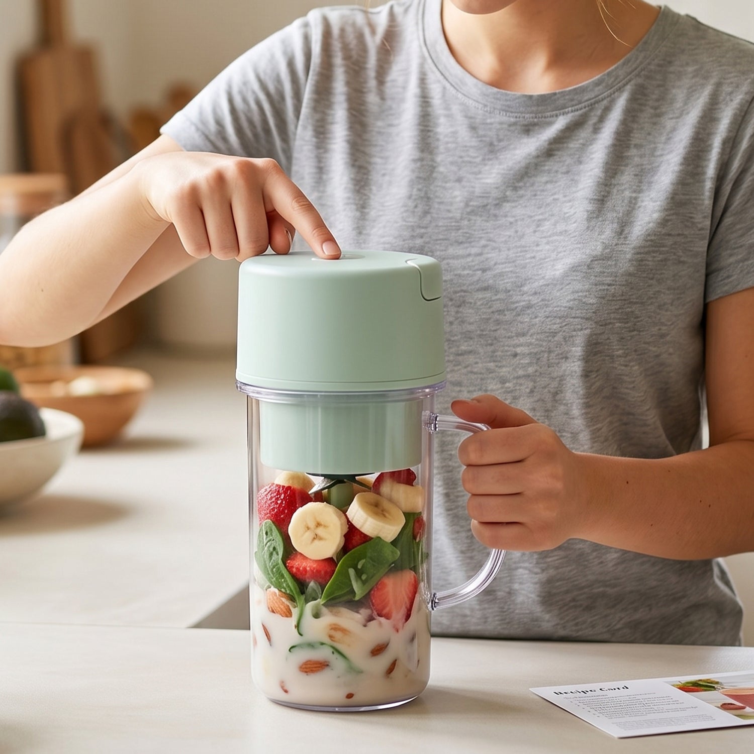 Portable Electric Juicer Mixer Grinder With Handle (1 Pc 340 Ml)