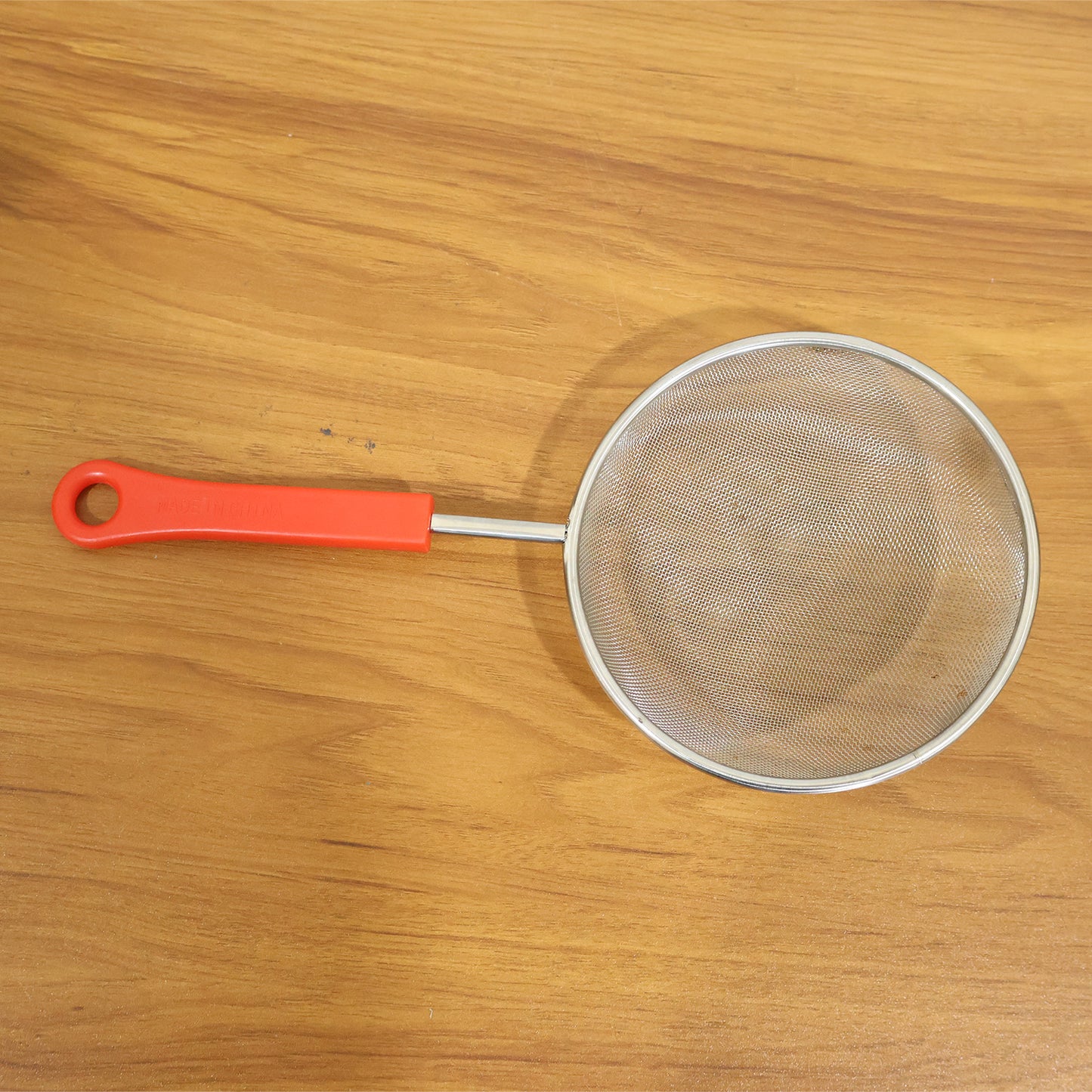 B-grade Big Size Fine Mesh Kitchen Strainer With Strong Handle Grip (1 Pc)