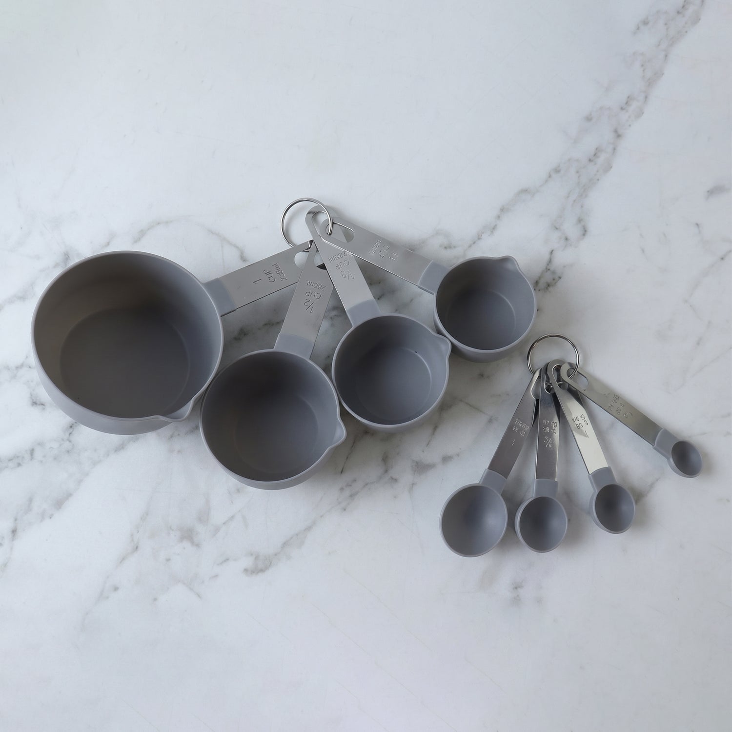 Plastic Measuring Cups And Spoons Set For Kitchen Baking Cooking (1 Set)