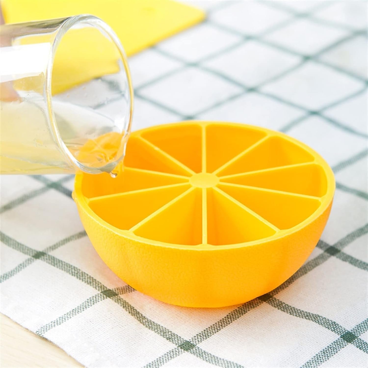 Lemon Shape Flexible Silicone Ice Cube Tray  8-slot Round Ice Mold (1 Pc)